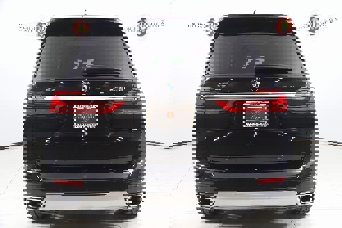 Used 2022 BMW X7 xDrive40i w/ Premium Package image 52