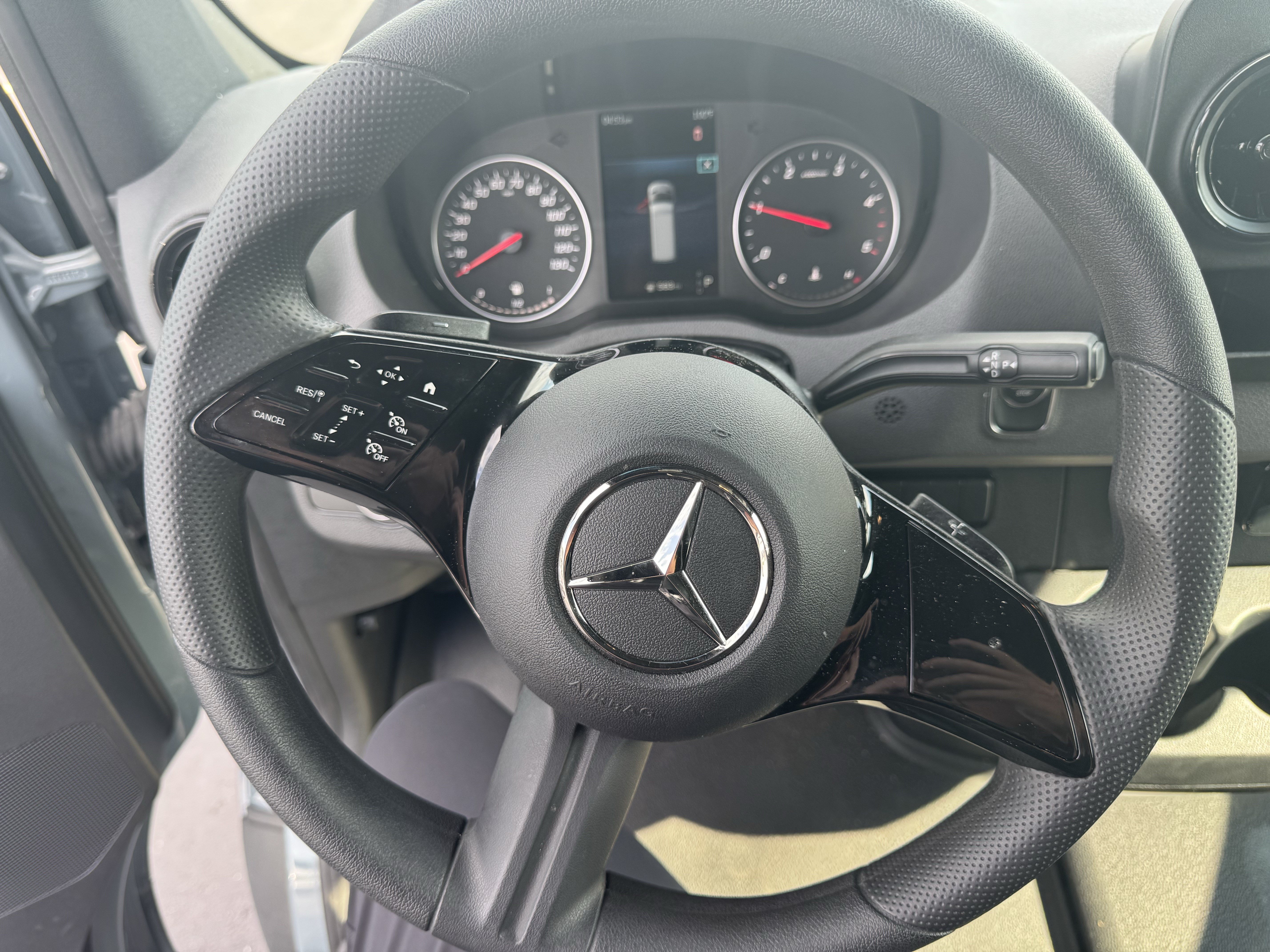 Used 2025 Mercedes-Benz Sprinter 2500 image 13