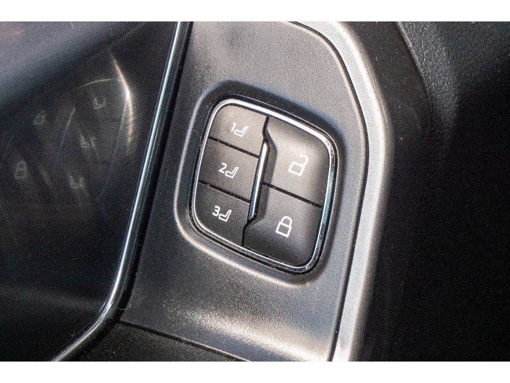 Used 2023 Ford F150 Lariat w/ Equipment Group 502A High AWD/4WD image 27