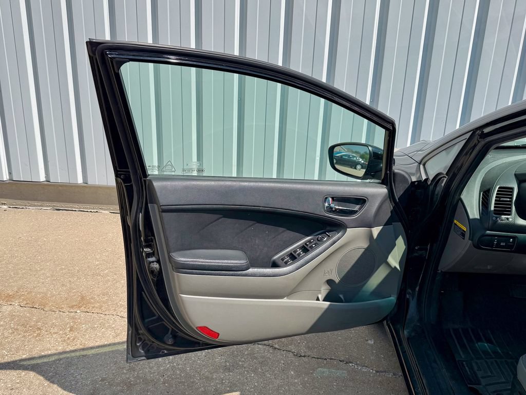 Used 2016 Kia Forte EX FWD image 14