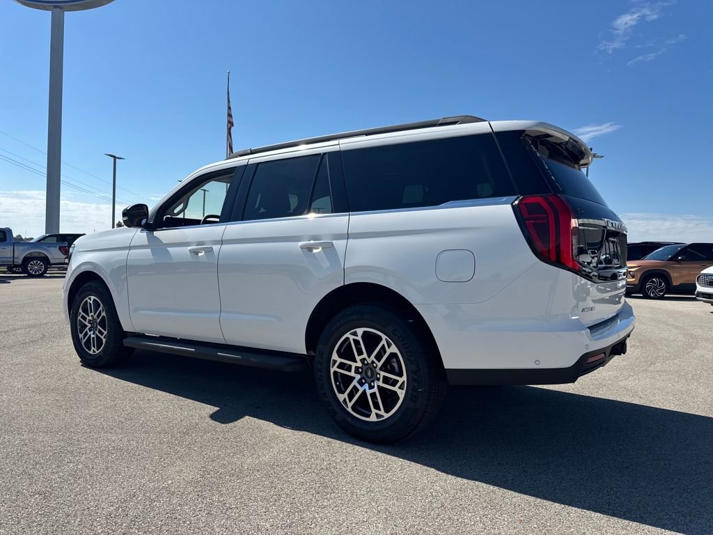 New 2025 Ford Expedition Active image 3