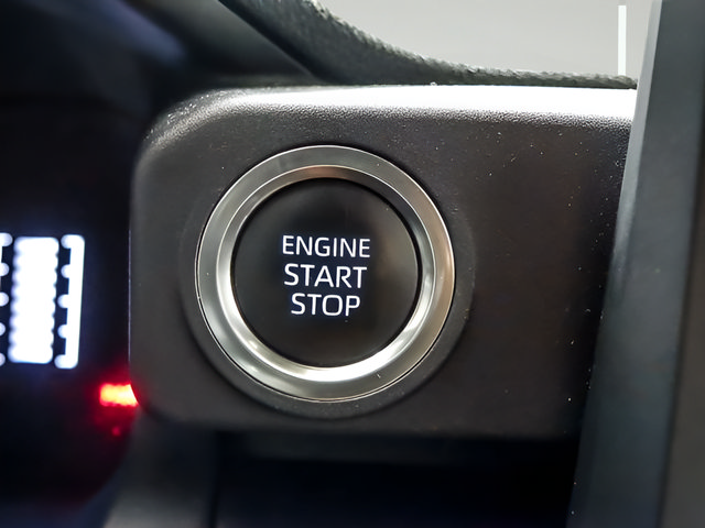 Used 2025 Toyota 4Runner SR5 AWD/4WD image 13