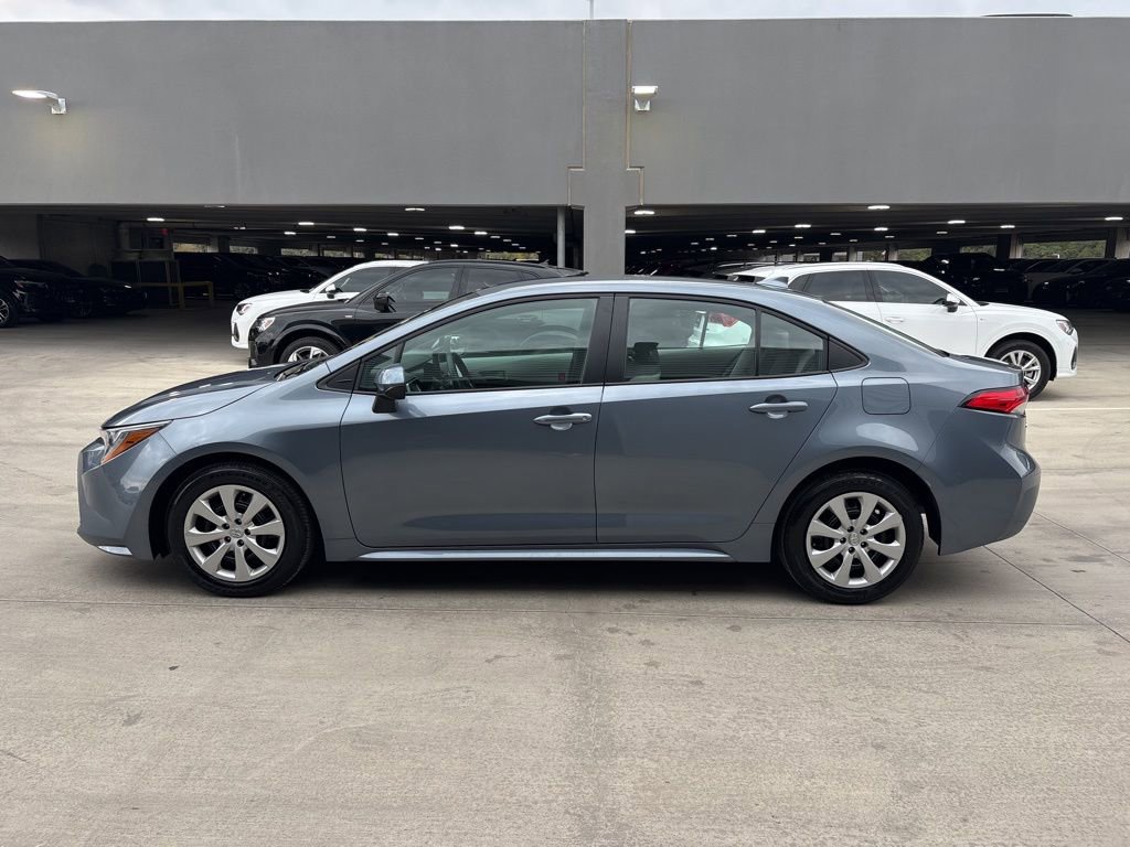 Used 2025 Toyota Corolla LE image 9