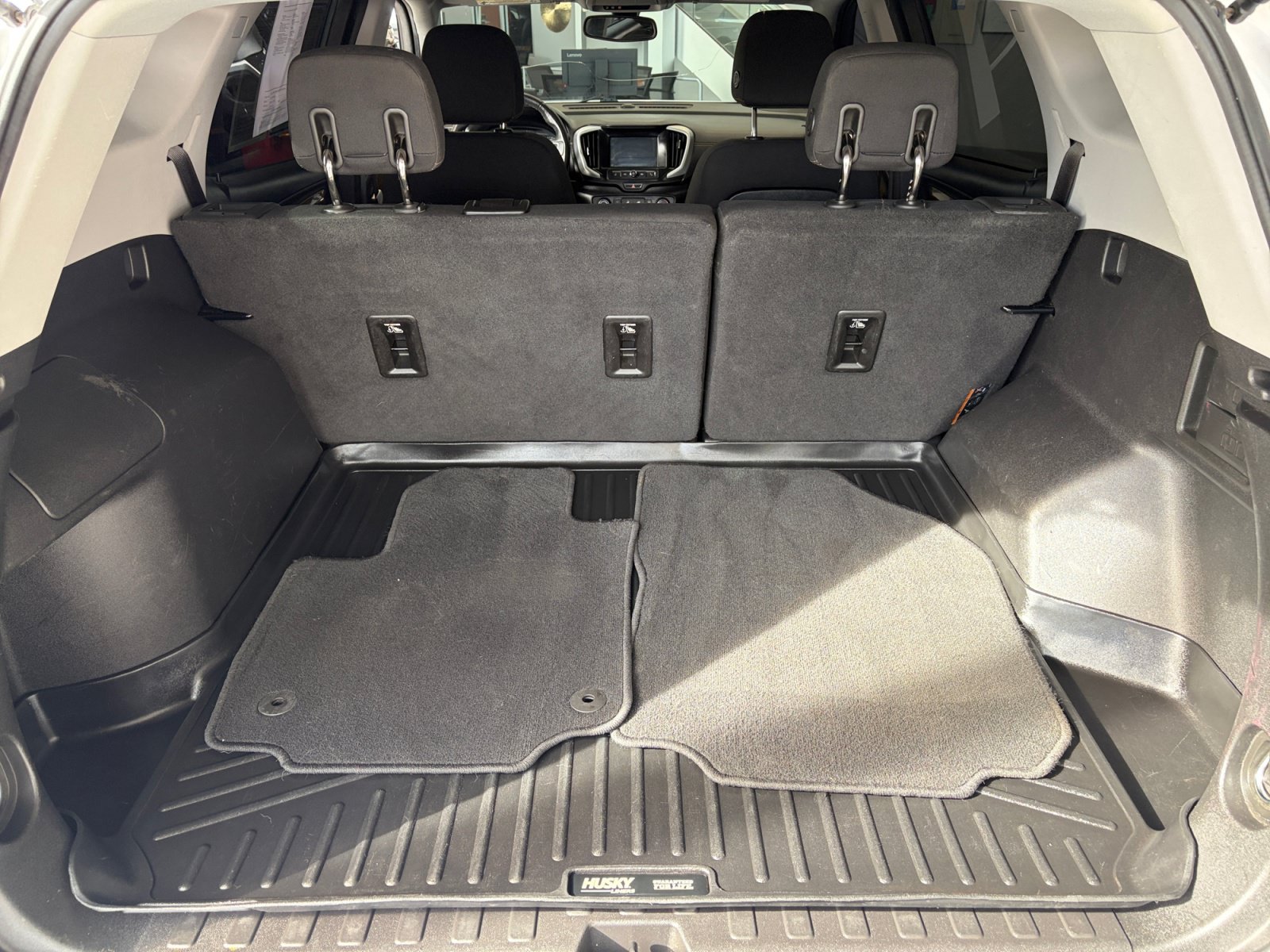 Used 2018 GMC Terrain SLE FWD image 28