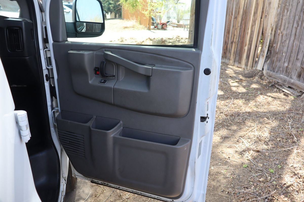 Used 2017 Chevrolet Express 3500 LT w/ LT Preferred Equipment Group RWD image 27