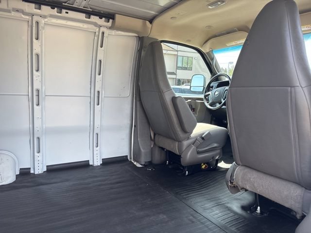 Used 2021 Chevrolet Express 2500 Extended w/ Driver Convenience Package RWD image 29