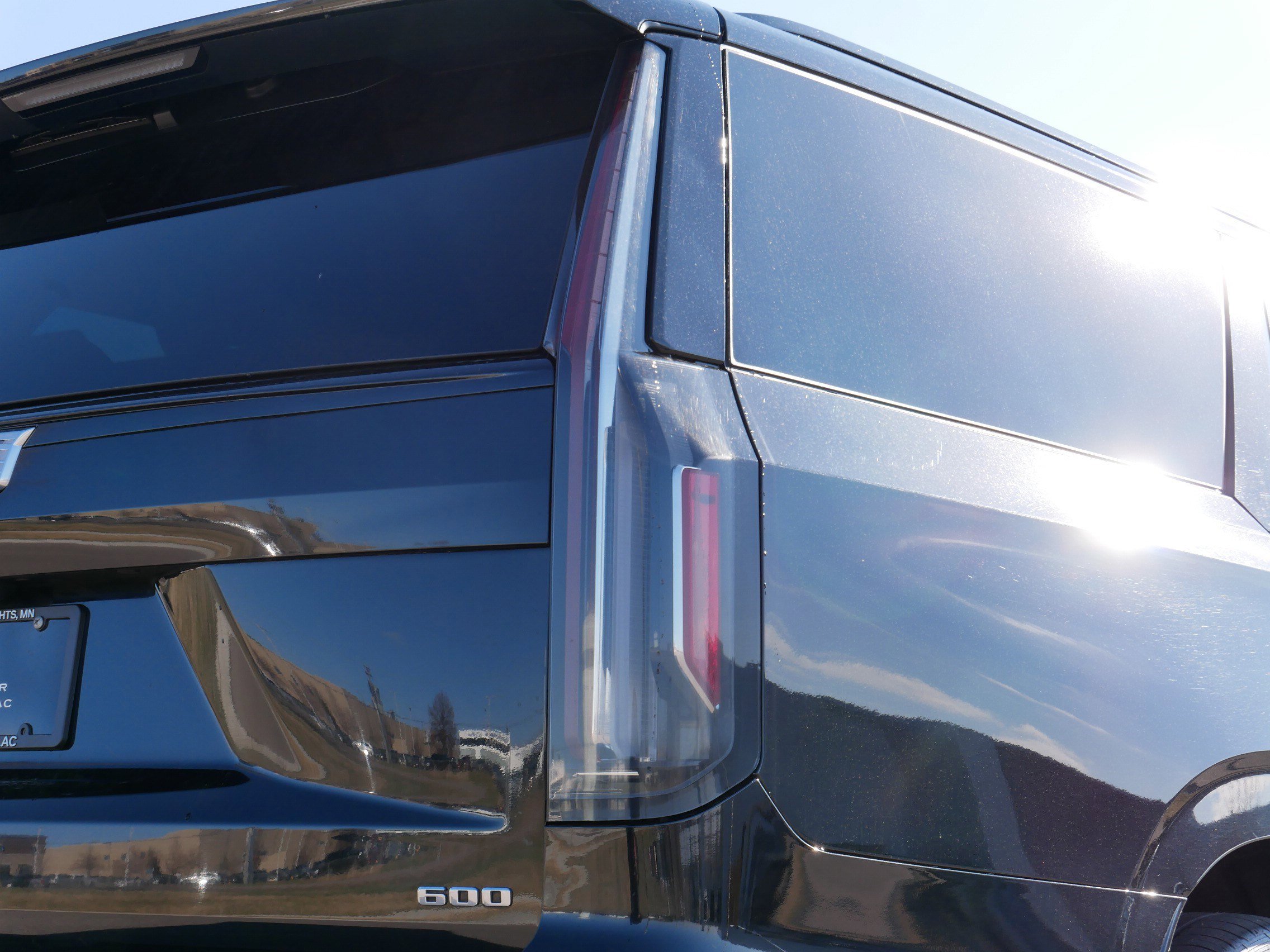 Used 2022 Cadillac Escalade ESV Sport w/ Touring Package AWD/4WD image 15