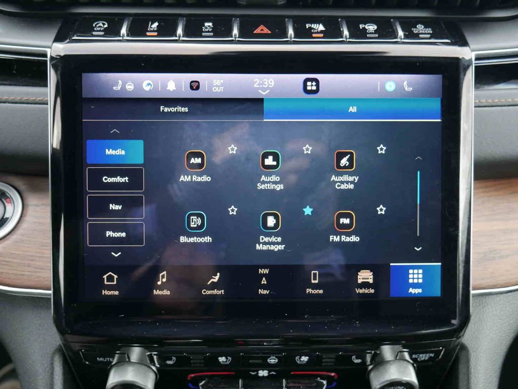 Used 2023 Jeep Grand Cherokee Summit w/ Adv Protech Group IV AWD/4WD image 32