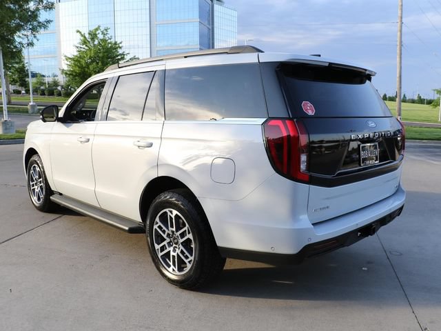 Used 2025 Ford Expedition Active AWD/4WD image 5