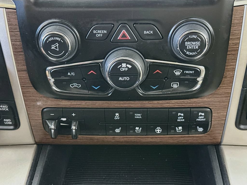 Used 2014 RAM 1500 Laramie w/ Convenience Group AWD/4WD image 18
