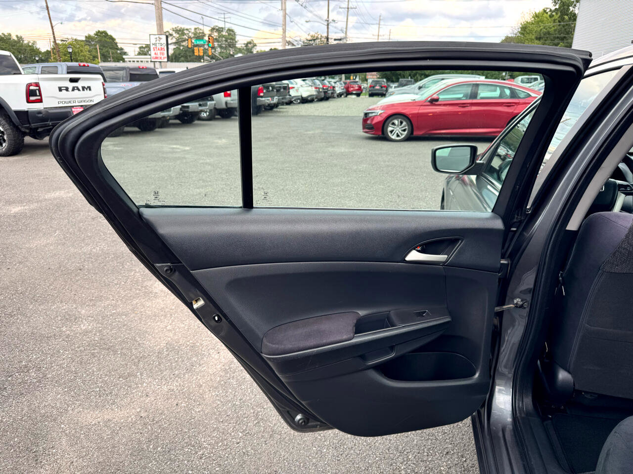 Used 2010 Honda Accord LX image 12