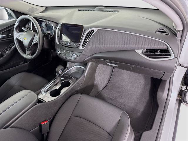 Used 2022 Chevrolet Malibu LT image 17