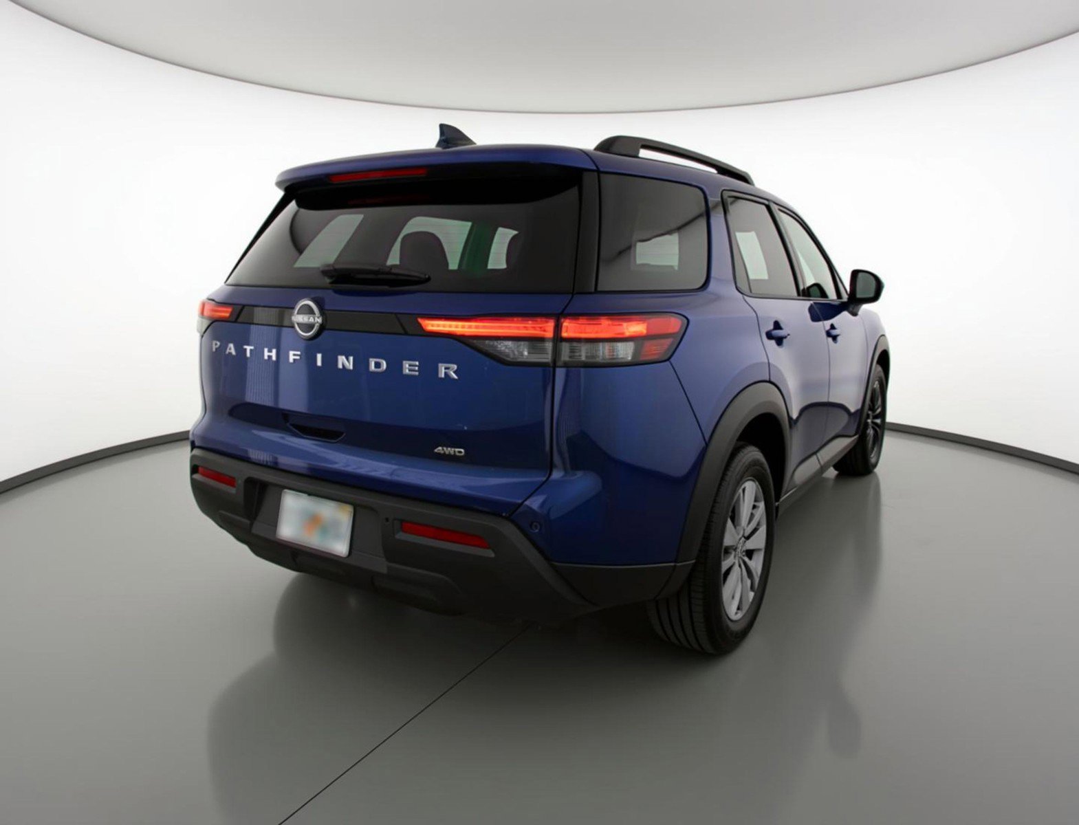 Used 2025 Nissan Pathfinder SV image 9