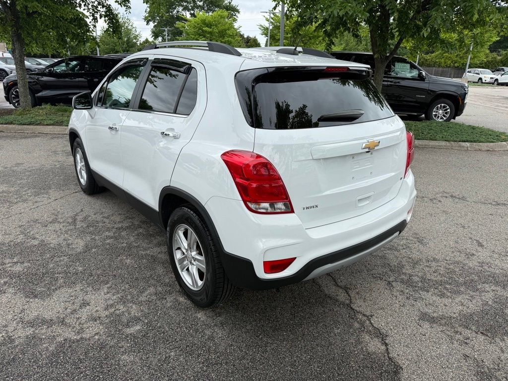 Used 2020 Chevrolet Trax LT w/ LT Convenience Package FWD image 3