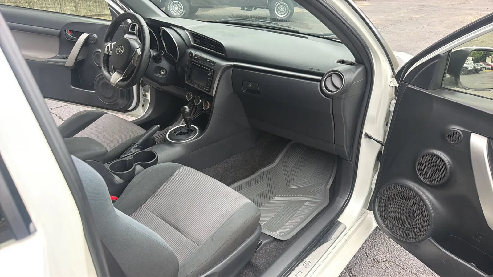 Used 2015 Scion tC FWD image 13