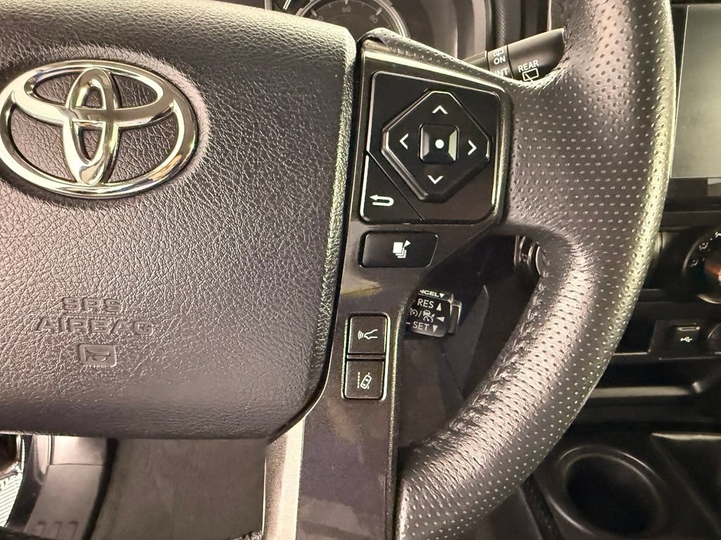 Used 2021 Toyota 4Runner TRD Off-Road AWD/4WD image 22