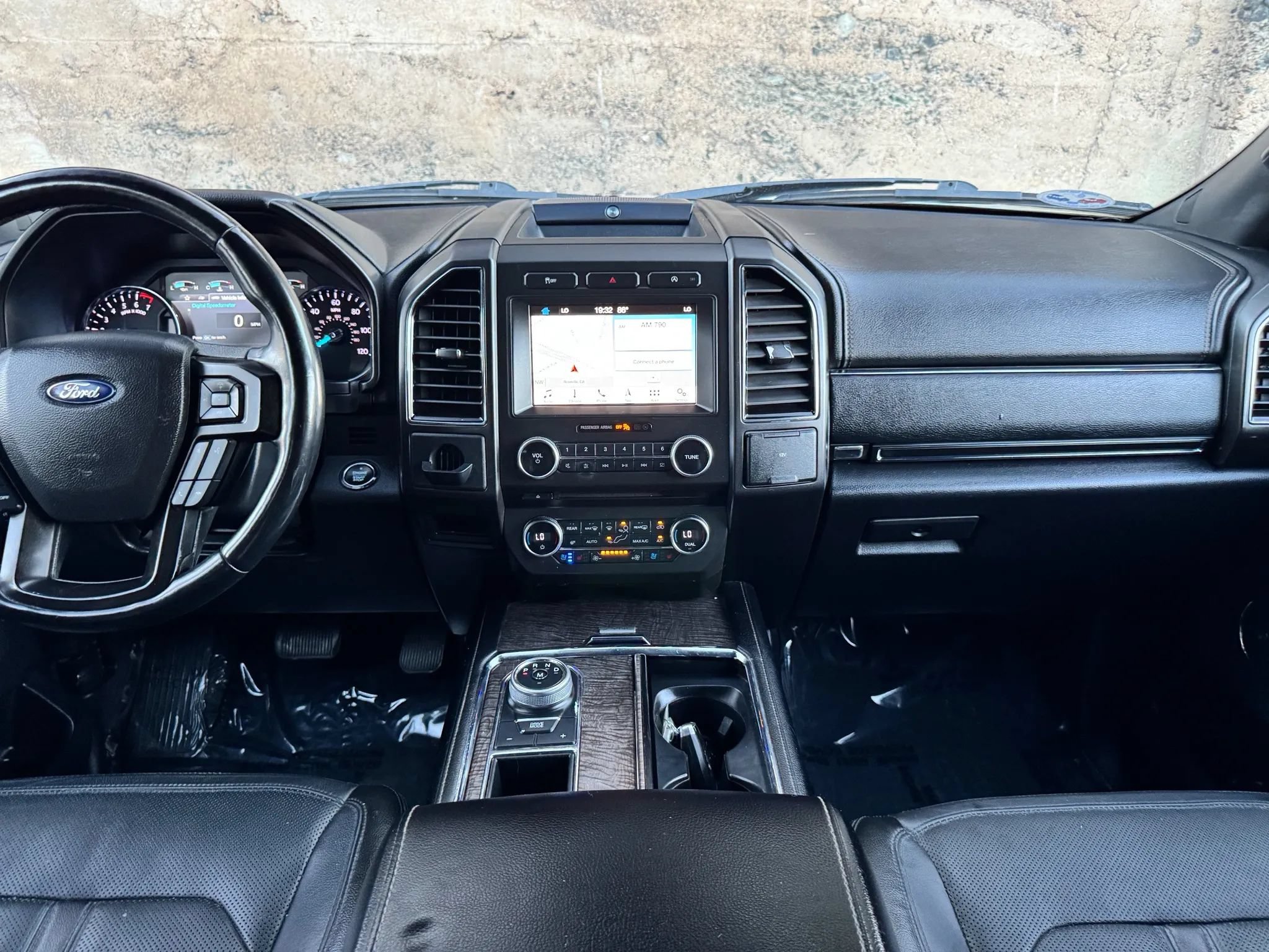 Used 2018 Ford Expedition Limited RWD image 34