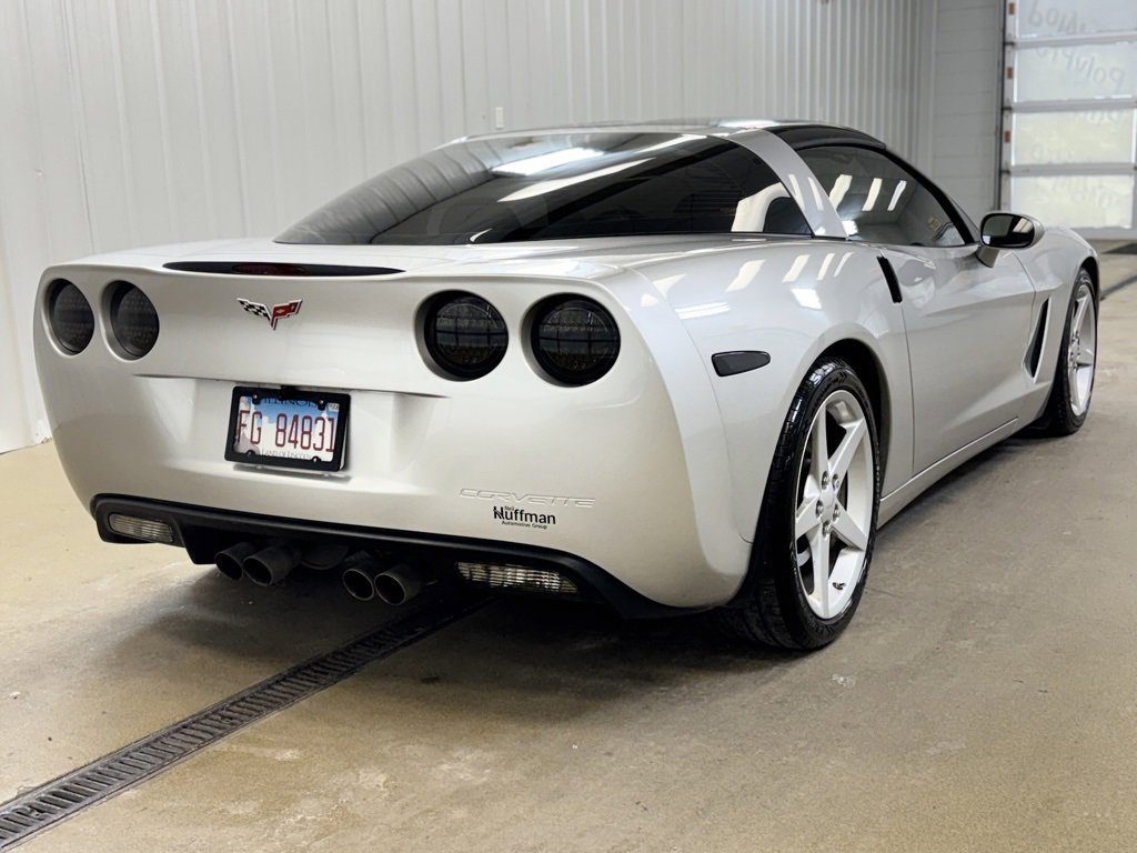 Used 2005 Chevrolet Corvette Base w/ Preferred Equipment Group image 5