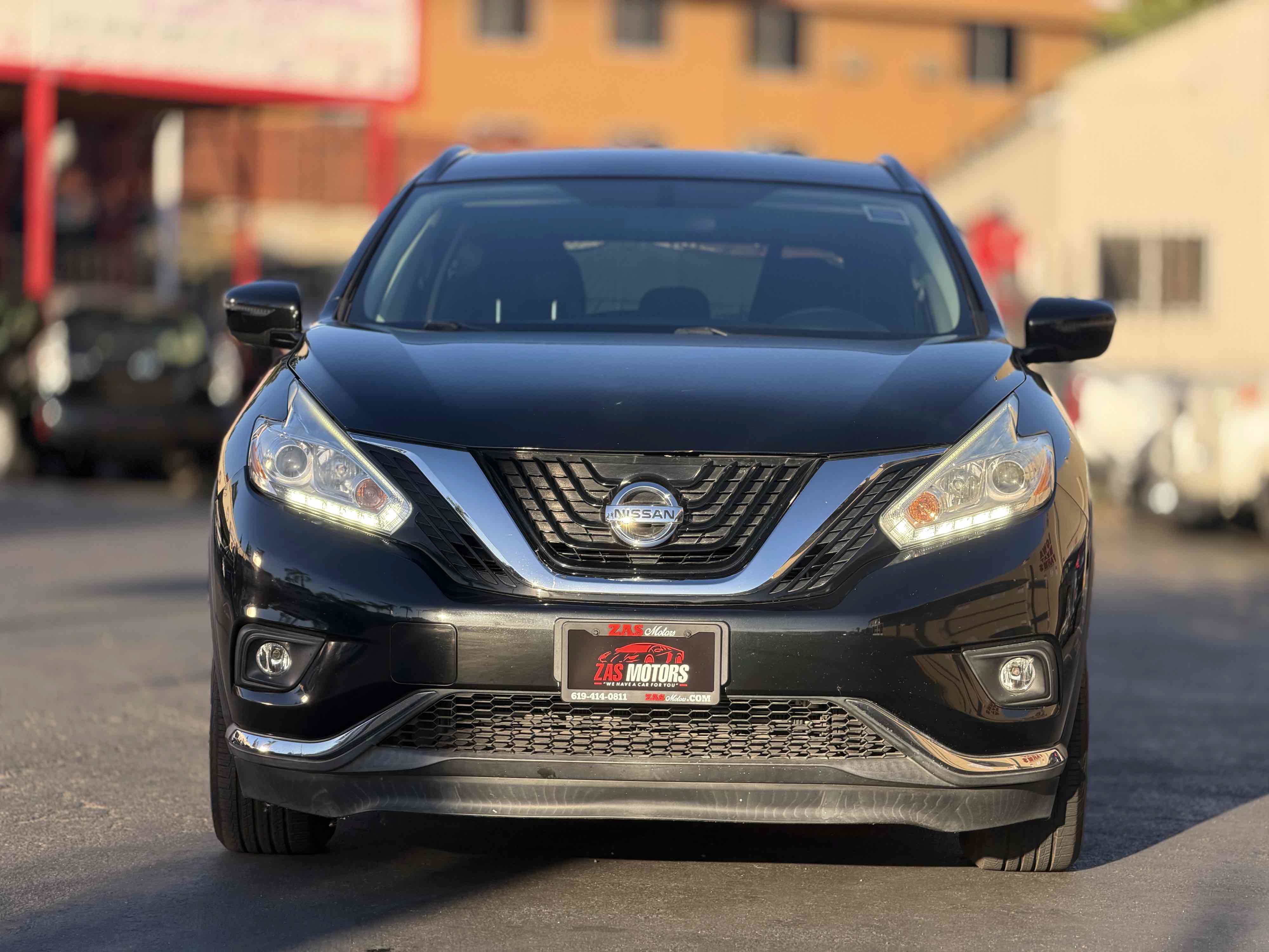 Used 2017 Nissan Murano SV w/ Cargo Package FWD image 2
