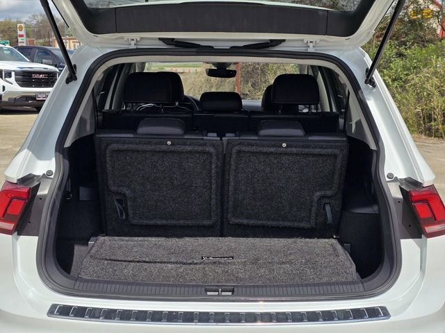 Used 2023 Volkswagen Tiguan SE image 8