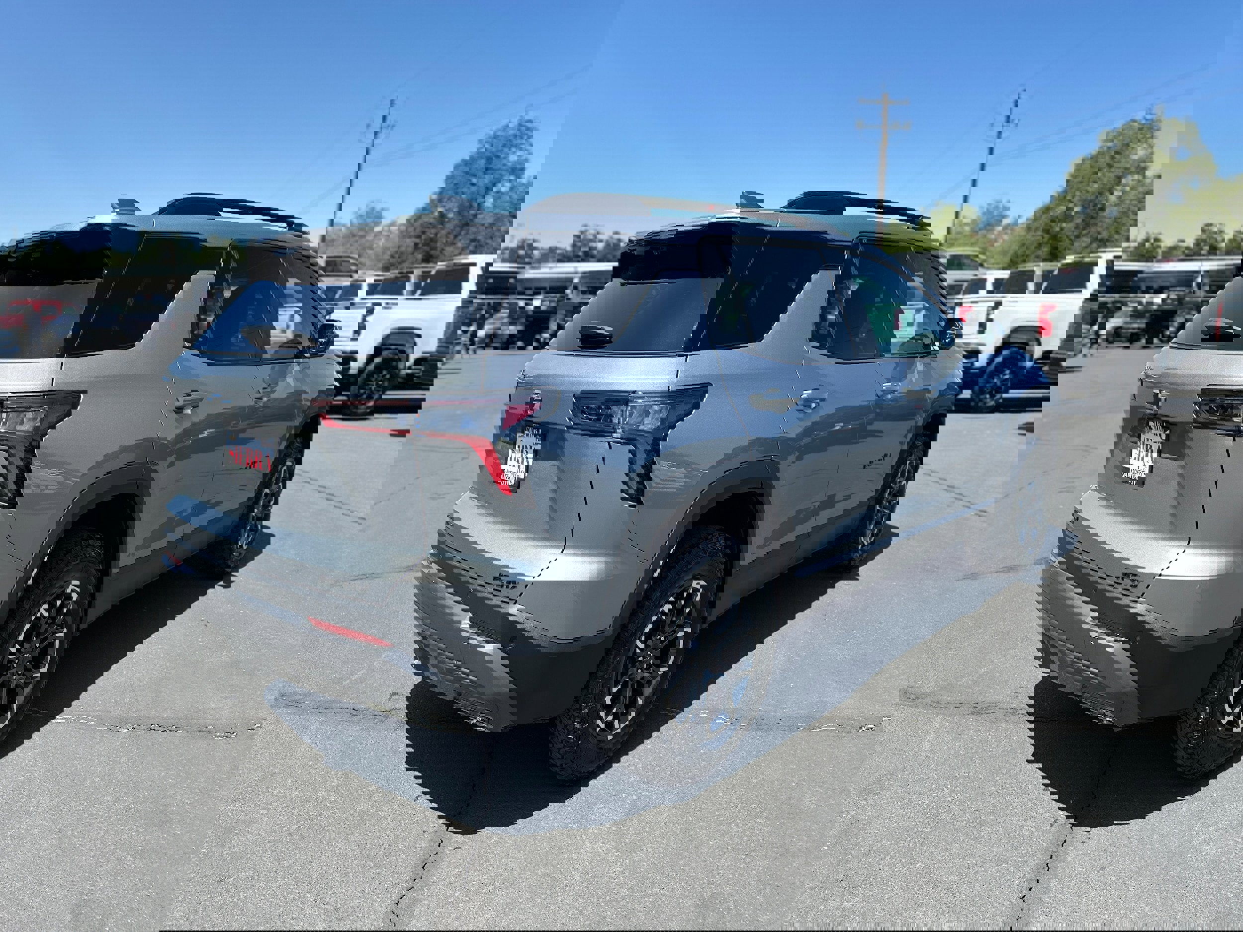 New 2026 Chevrolet Equinox ACTIV w/ Convenience Package III image 3