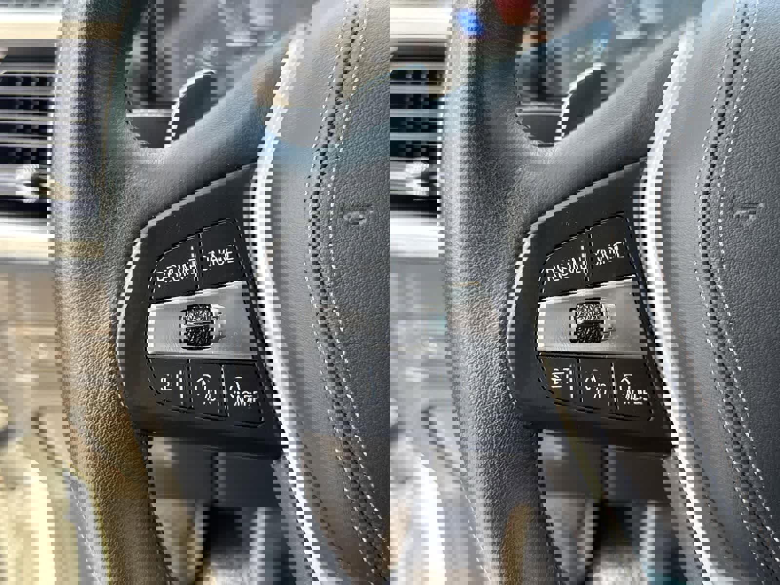 Used 2024 BMW X5 xDrive50e image 11