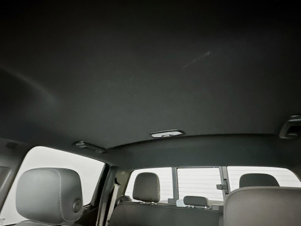 Used 2024 Chevrolet Colorado LT w/ LT Convenience Package II image 18