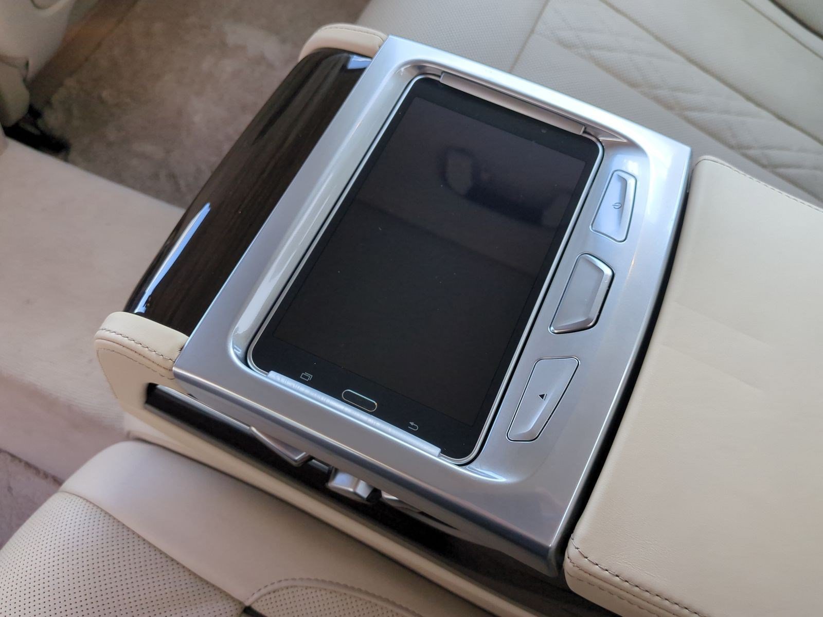 Used 2016 BMW 750i RWD image 33