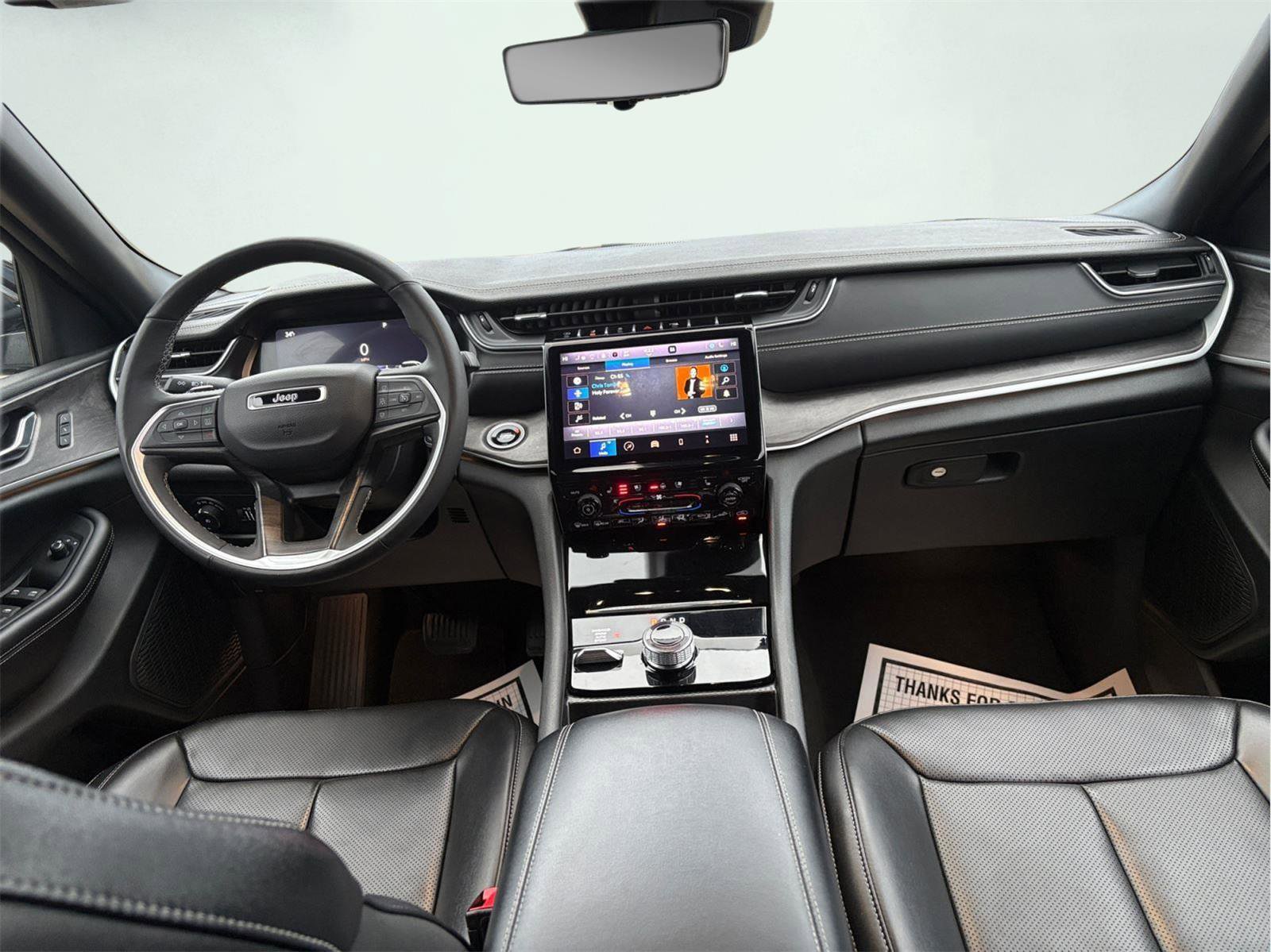 Used 2024 Jeep Grand Cherokee L Limited w/ Luxury Tech Group II image 18