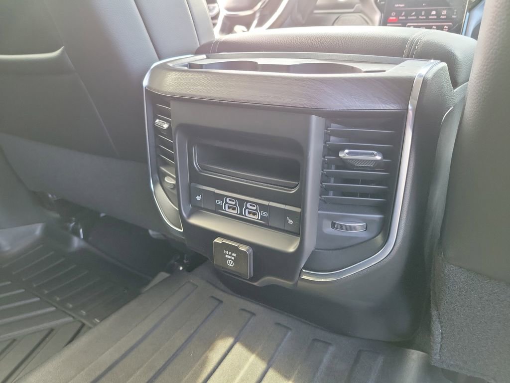 Used 2025 RAM 2500 Laramie AWD/4WD image 29
