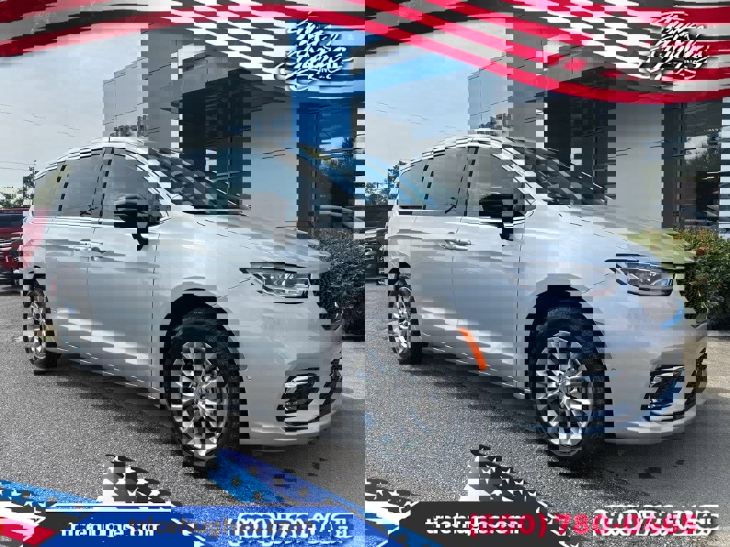 Used 2024 Chrysler Pacifica Touring-L