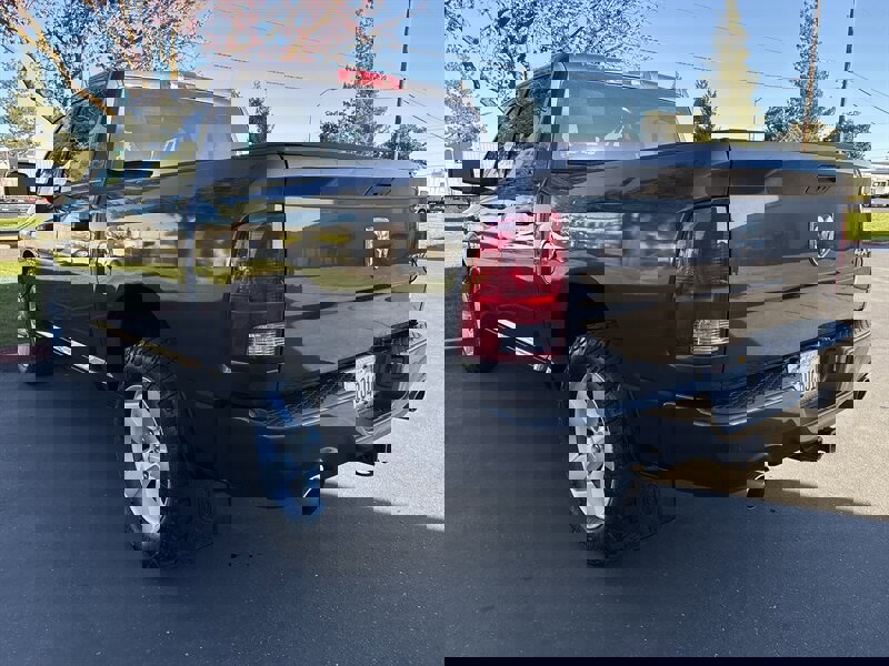 Used 2014 RAM 1500 Express image 9