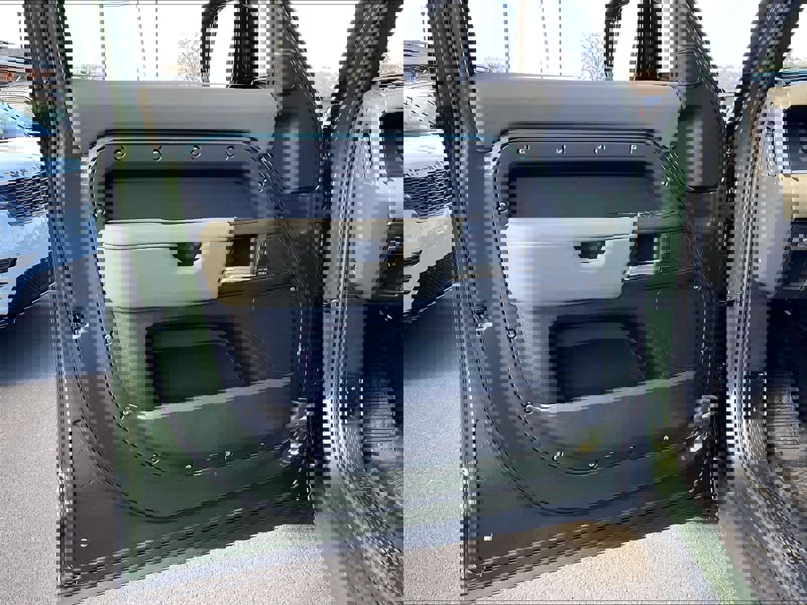 New 2026 Land Rover Defender 110 S image 24