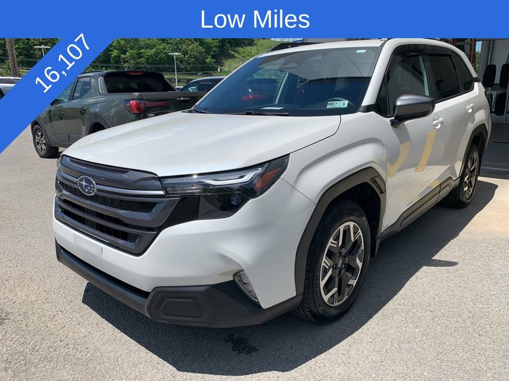 Certified 2025 Subaru Forester Premium AWD/4WD image 2