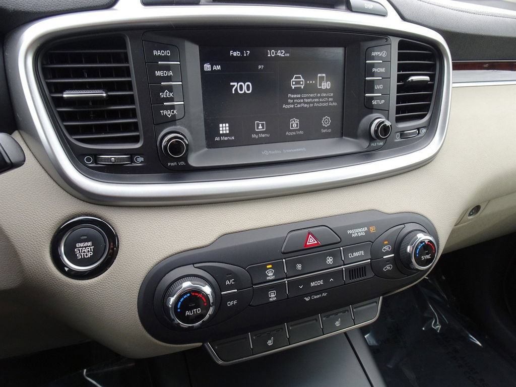 Used 2017 Kia Sorento AWD w/ LX Convenience Package image 18