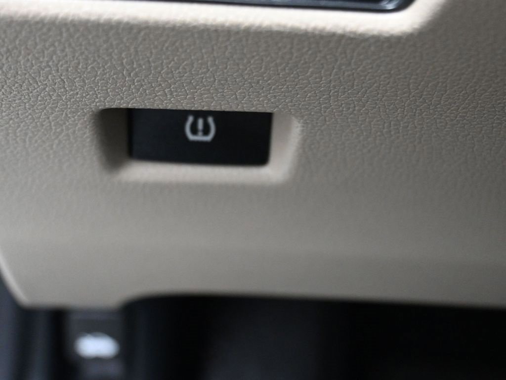 Used 2016 Honda Accord EX image 22