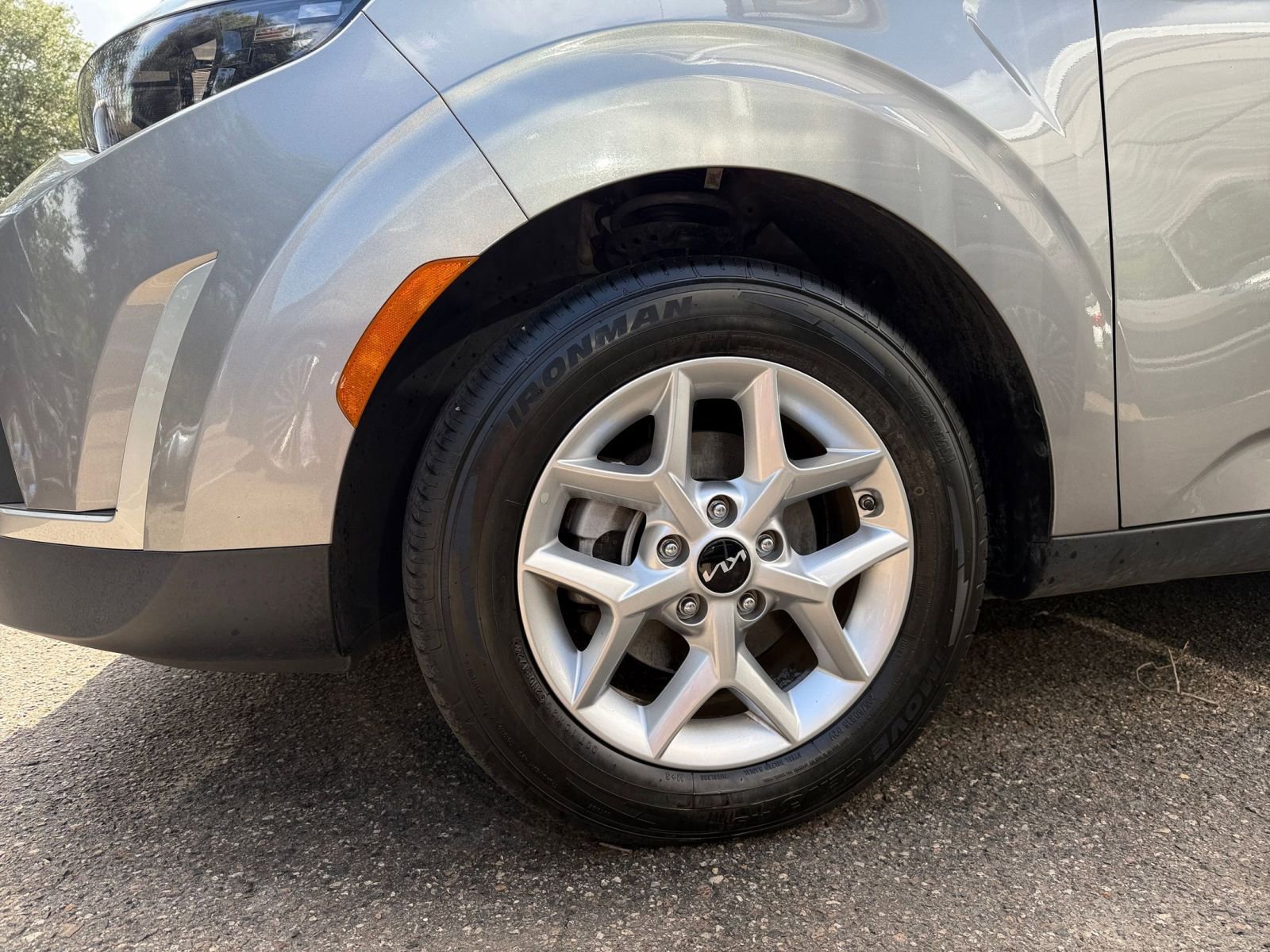 Used 2025 Kia Soul LX w/ LX Technology Package FWD image 27