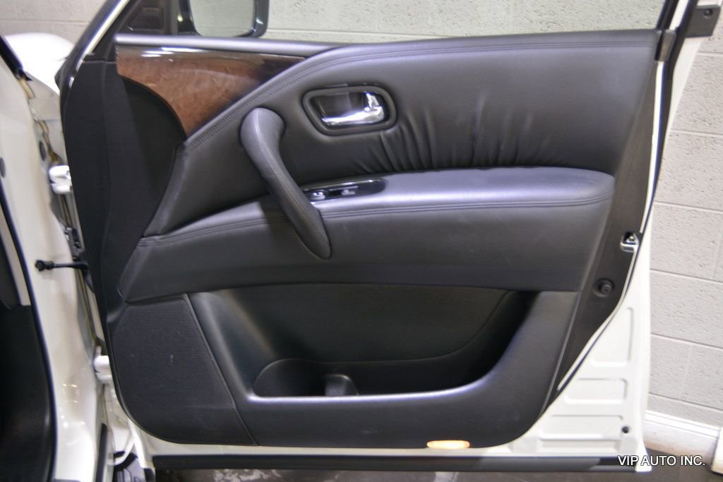 Used 2012 INFINITI QX56 4WD w/ Deluxe Touring Pkg image 11