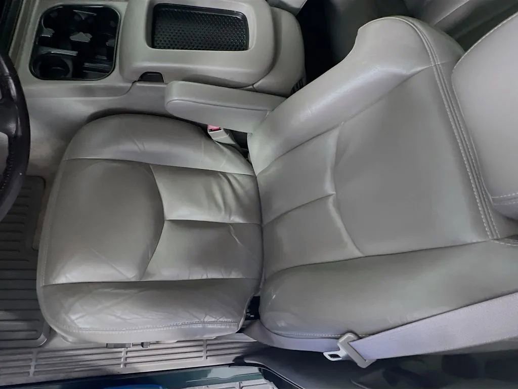 Used 2004 GMC Sierra 2500 SLT w/ Heavy-Duty Power Package AWD/4WD image 19