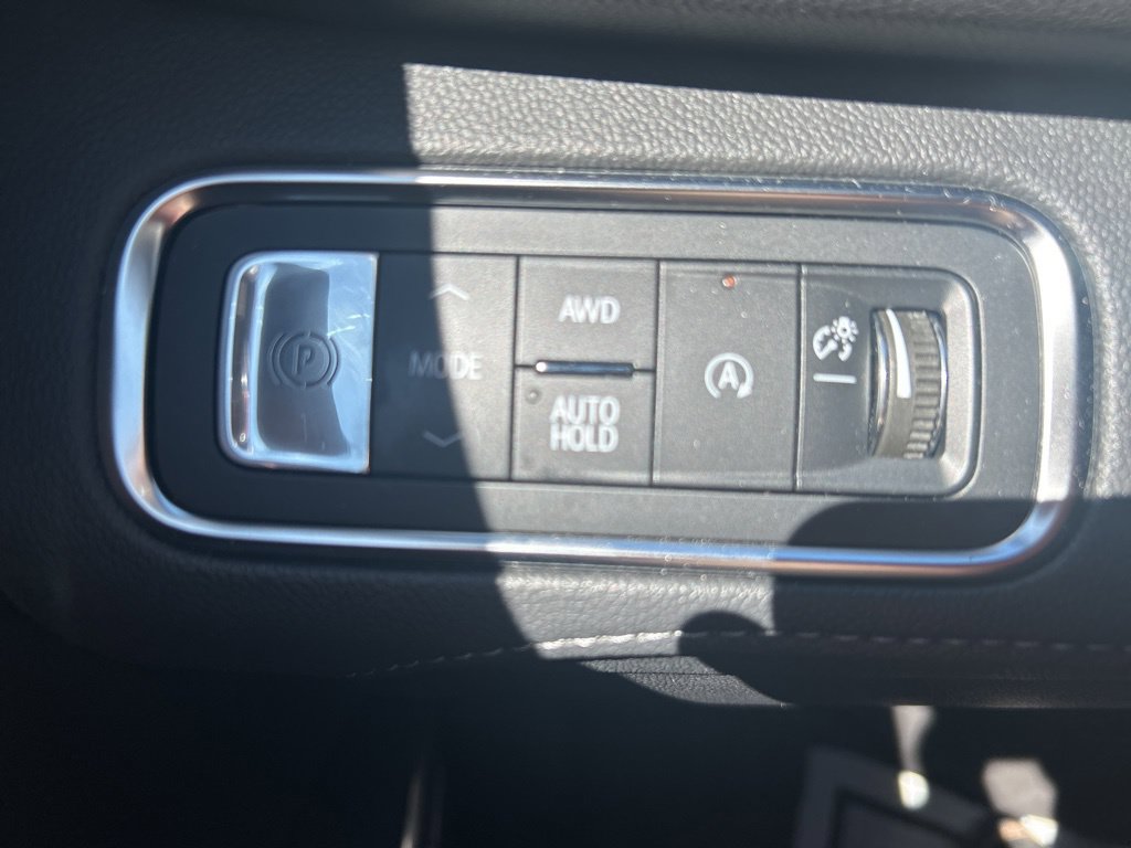 Used 2026 Buick Enclave Preferred AWD/4WD image 16