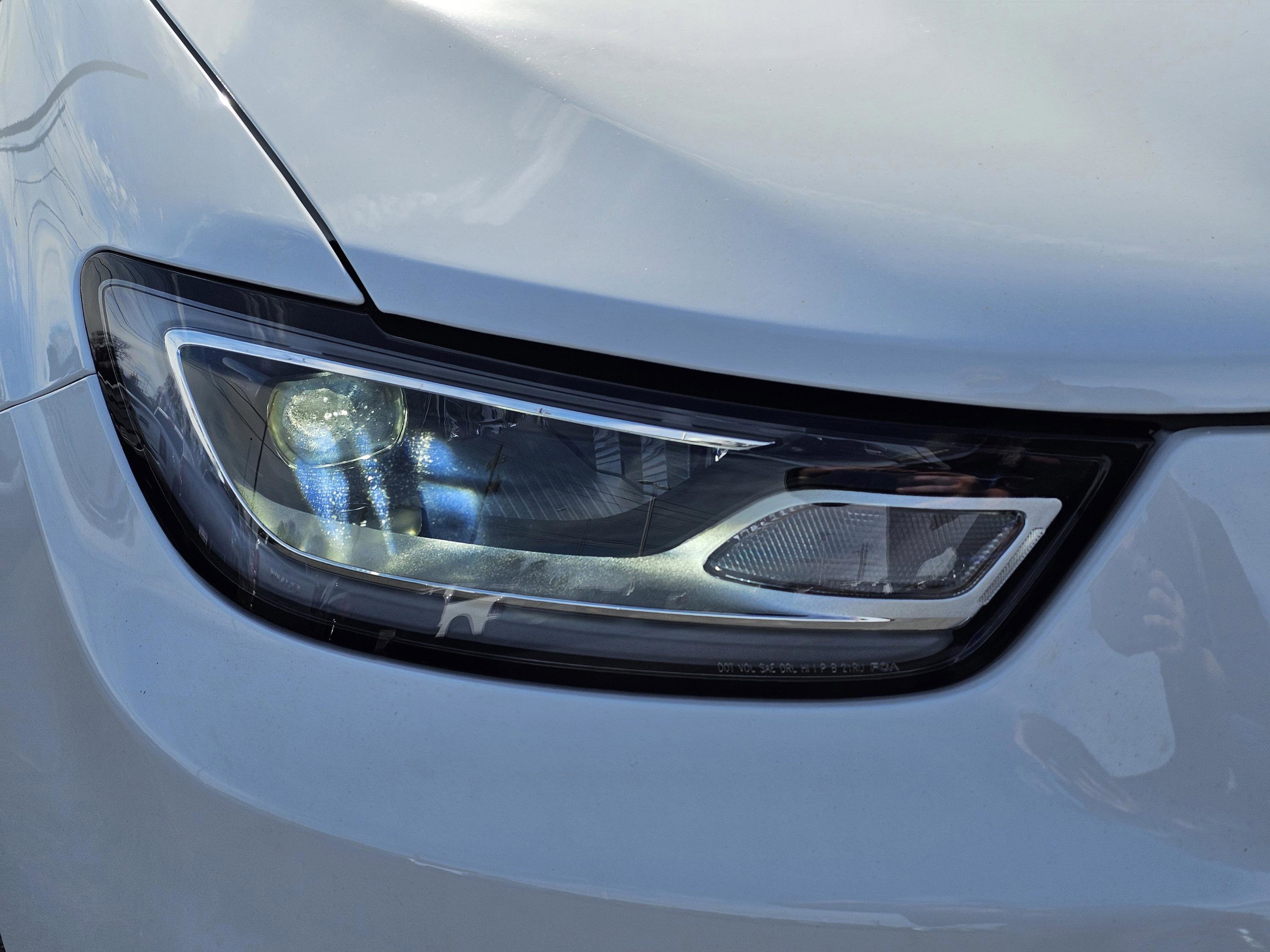 New 2026 Chrysler Pacifica Select image 4