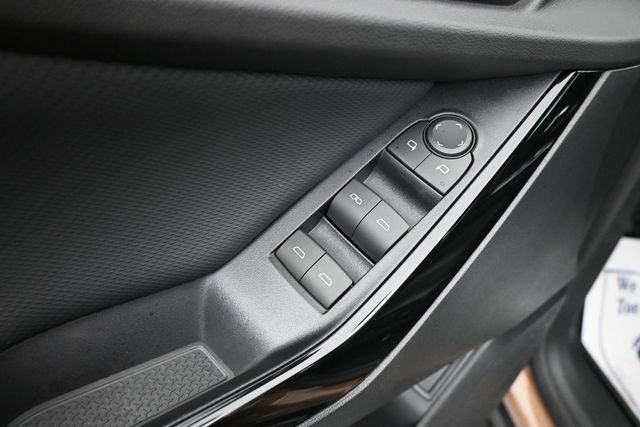 New 2027 Chevrolet Equinox LT w/ Convenience Package II FWD image 12