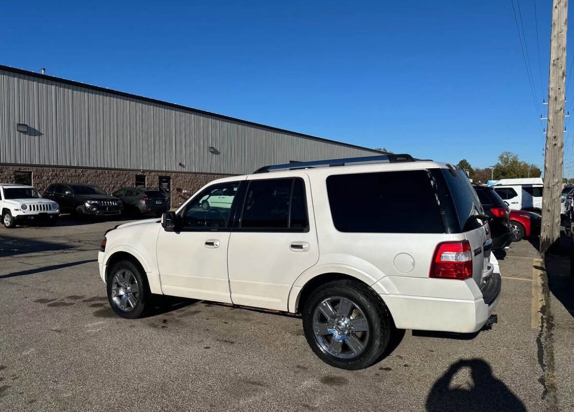 Used 2010 Ford Expedition Limited image 3