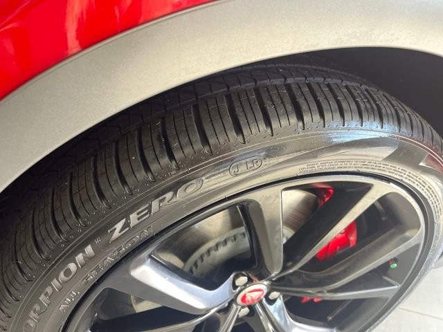 Used 2019 Jaguar F-PACE SVR image 26