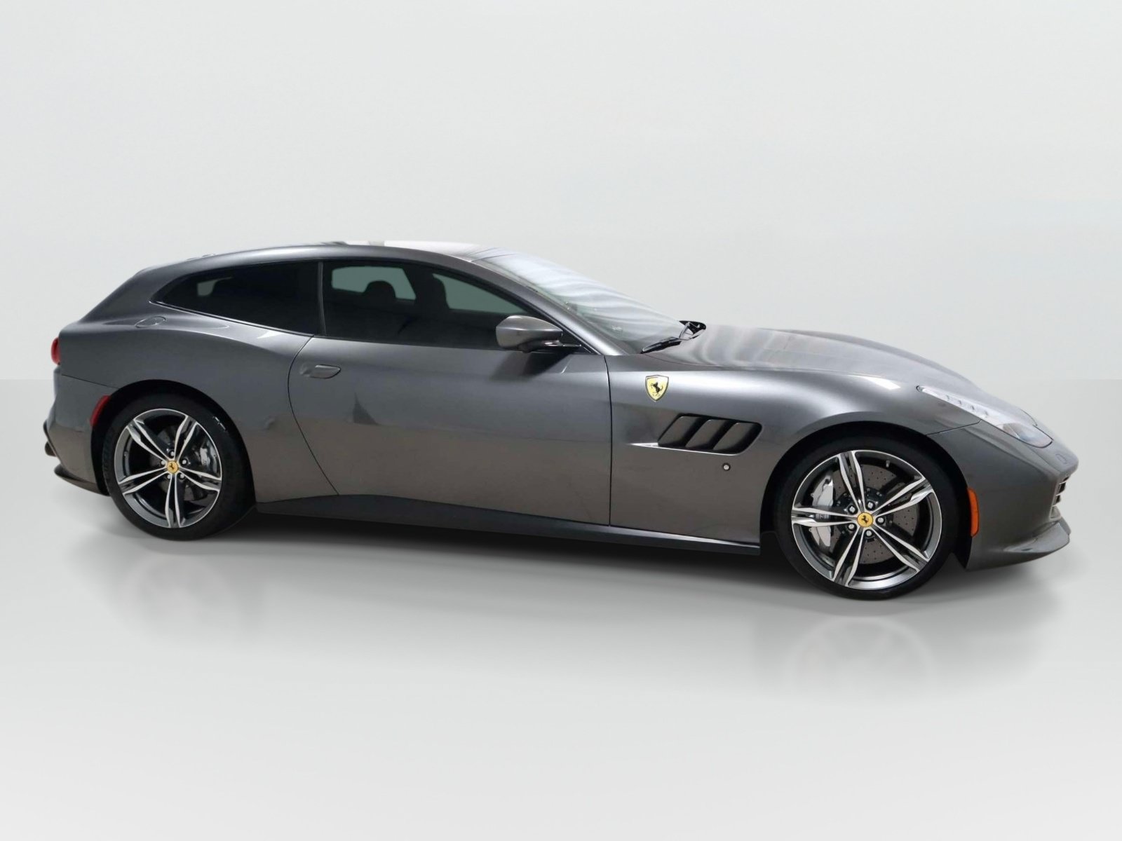 Certified 2019 Ferrari GTC4Lusso AWD/4WD image 6