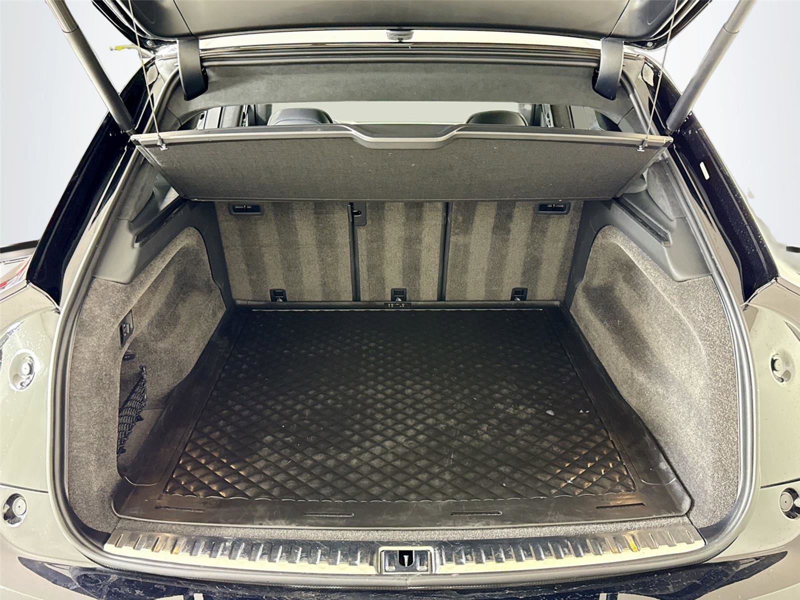 Used 2024 Bentley Bentayga AWD/4WD image 27