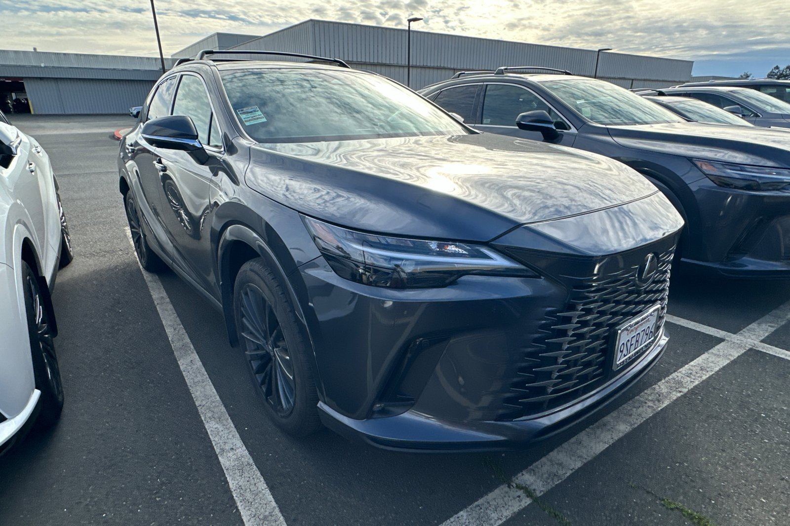 Used 2025 Lexus RX 350h image 2