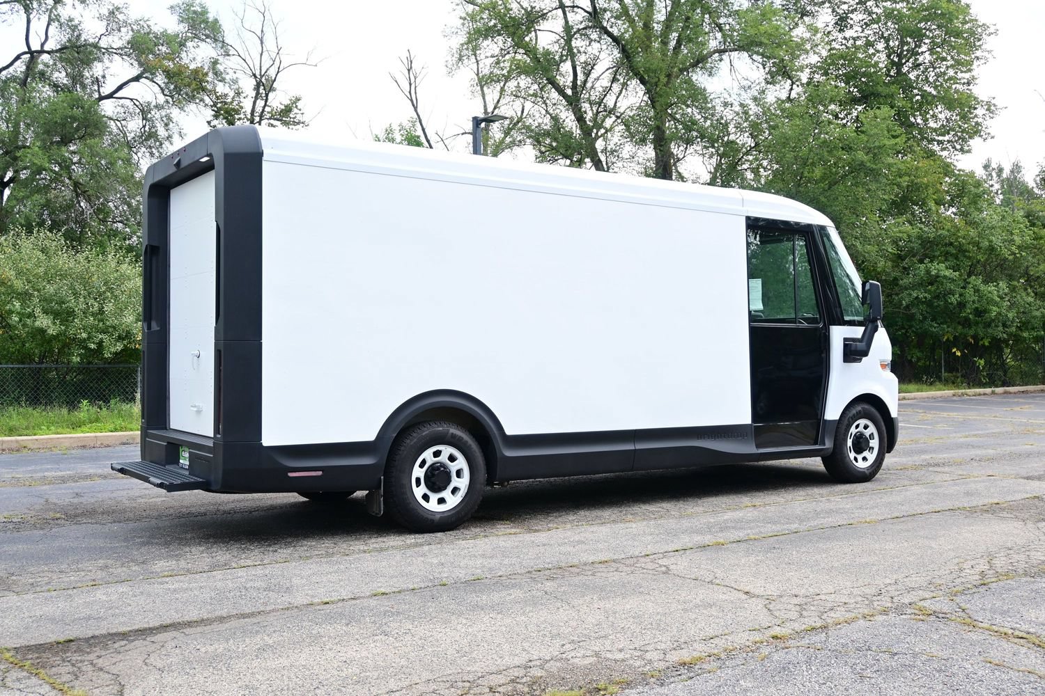 Used 2024 Chevrolet Brightdrop 600 w/ Commercial Equipment Package AWD/4WD image 15