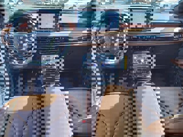 New 2022 Lincoln Nautilus Reserve w/ Equipment Group 201A image 33