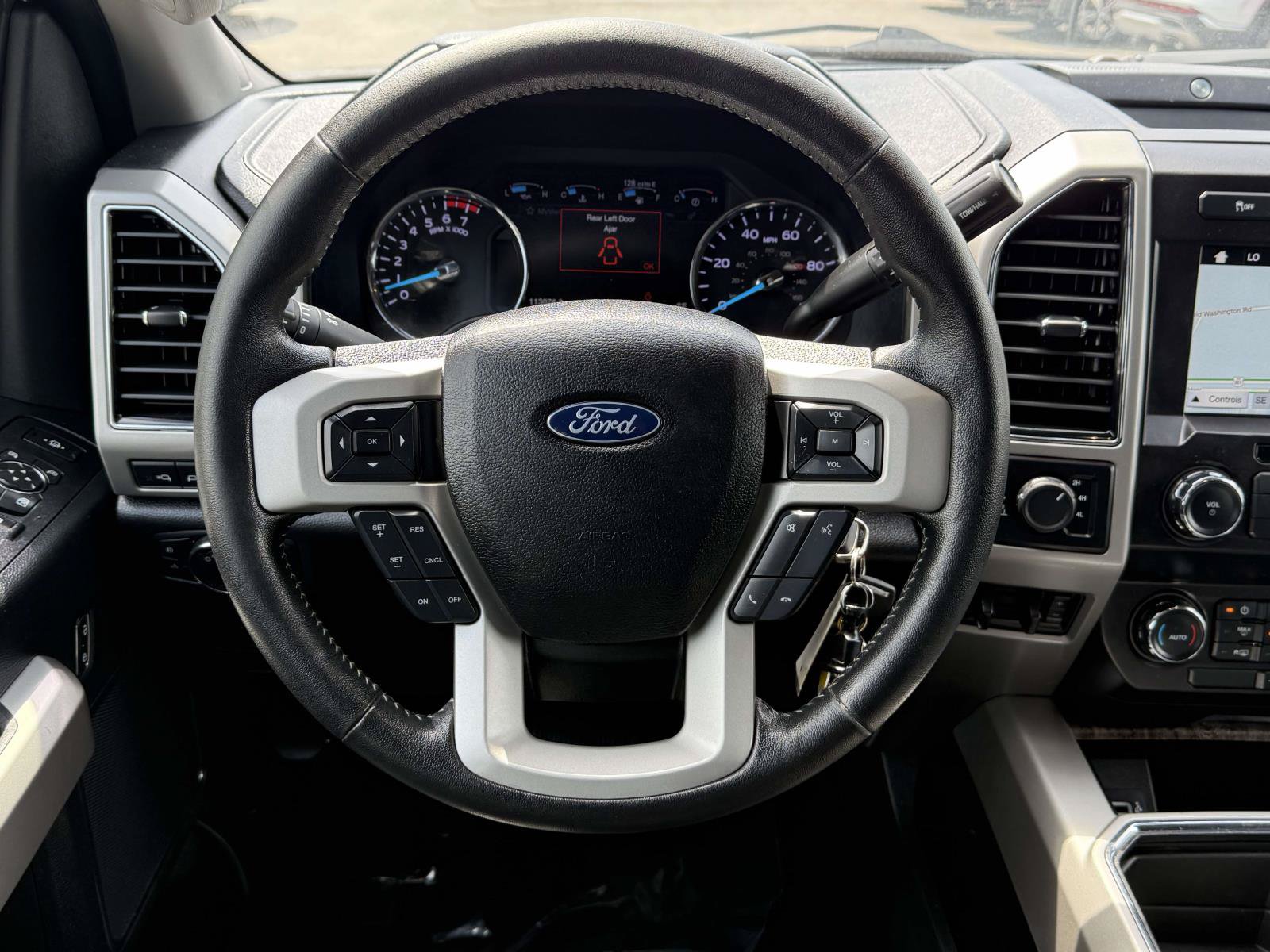 Certified 2019 Ford F250 Lariat w/ FX4 Off-Road Package AWD/4WD image 13